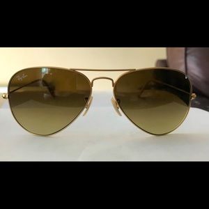 Ray Ban Aviator Sunglasses 
Matte Gold RB3025 112/85
Gradient Brown Lenses